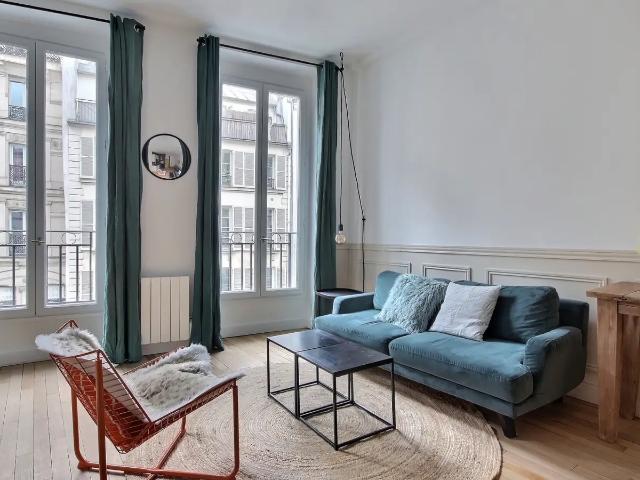 Location Appartement Rue du Faubourg Saint Martin, Paris