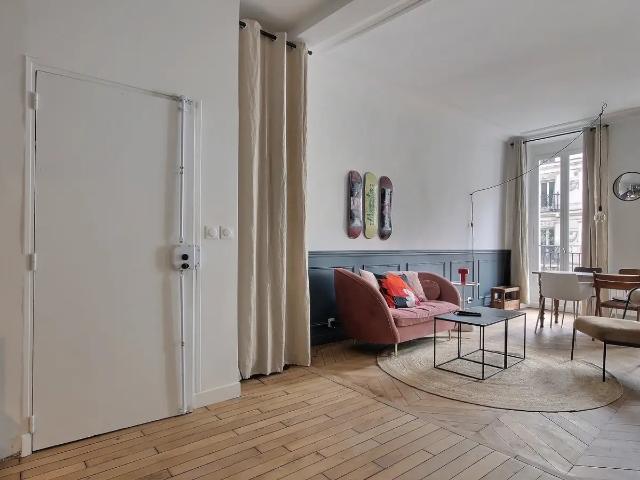Location Appartement Rue du Faubourg Saint Martin, Paris