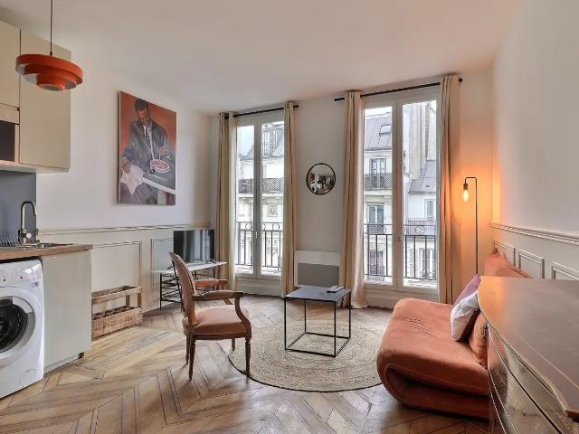 Location Appartement Rue du Faubourg Saint Martin, Paris