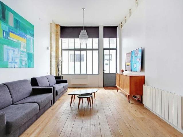 Location Appartement Rue du Faubourg Saint Martin, Paris