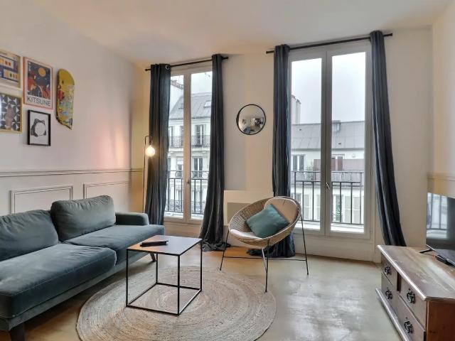 Location Appartement Rue du Faubourg Saint Martin, Paris