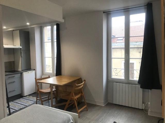 Location Appartement Rue du Faubourg Raines, Dijon