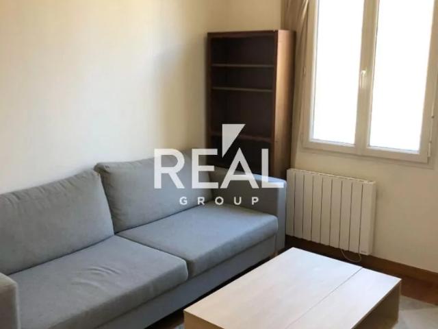 Location Appartement Rue du Jardin Public, Bordeaux