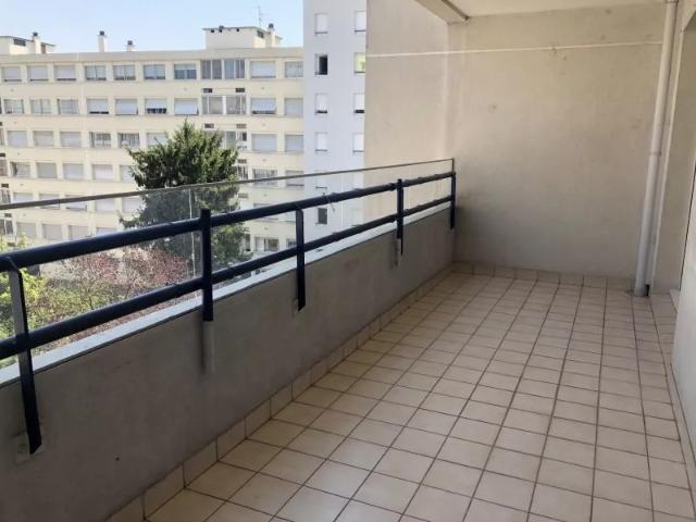 Location Appartement Rue du Lac, Irigny