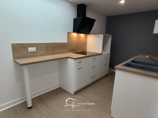 Location Appartement Rue du Moulin Cuit, Lezay