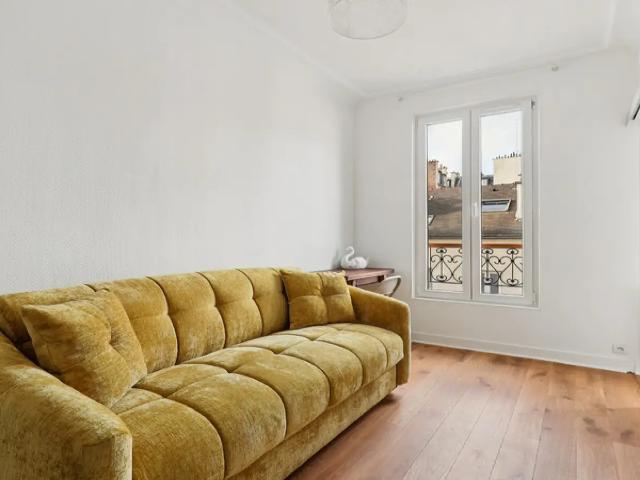 Location Appartement Rue du Mont Cenis, Paris