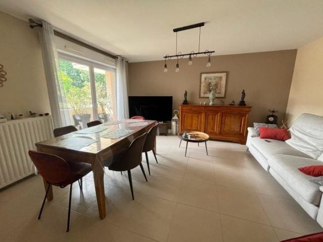 Location Appartement Rue du Mont Doré, Montigny le Bretonneux