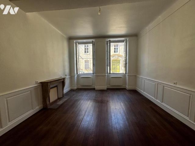 Location Appartement Rue du Mont Roland, Dole