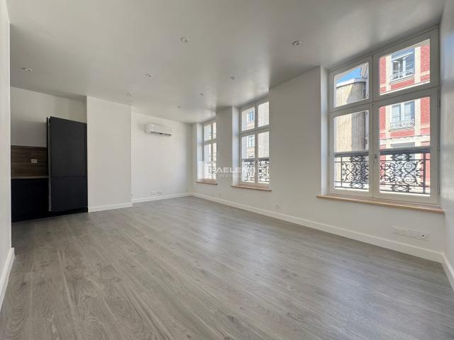 Location Appartement Rue du Magasin, Lille