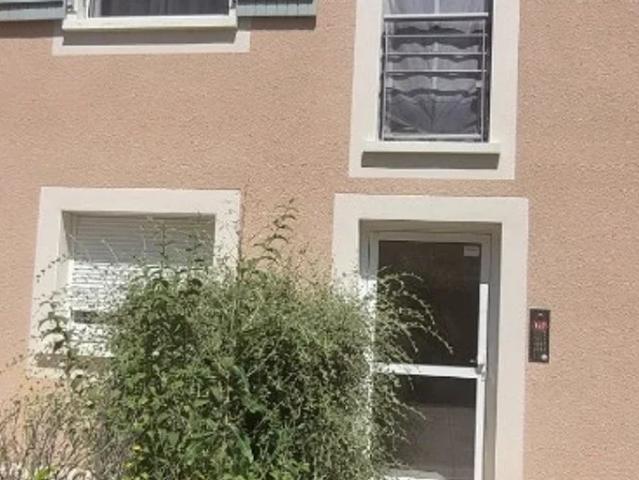 Location Appartement Rue du Mail, Péron