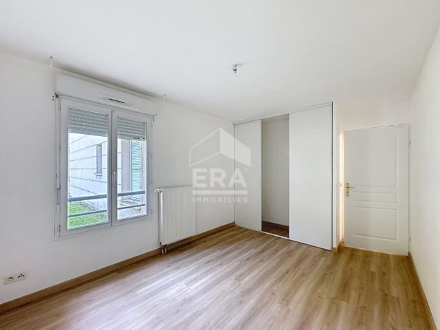 Location Appartement Rue du Marché, Louvres