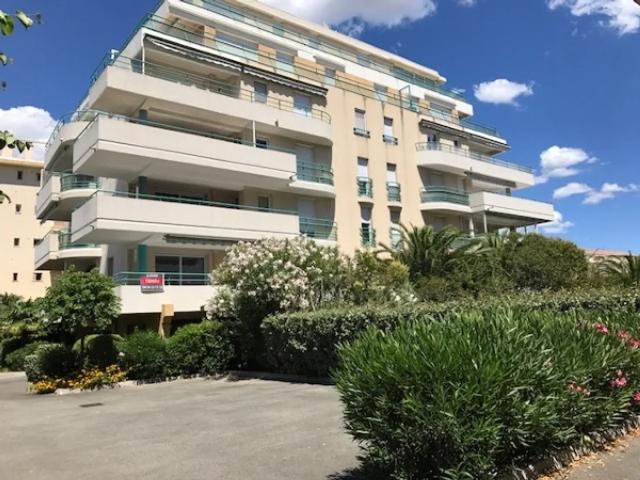 Location Appartement Rue du Maréchal Gallieni, Fréjus