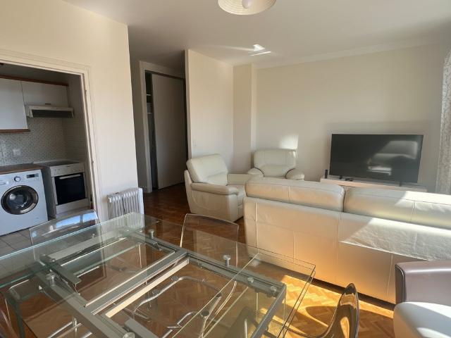 Location Appartement Rue du Souvenir Français, Chartres