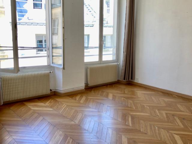Location Appartement Rue du Sentier, Paris