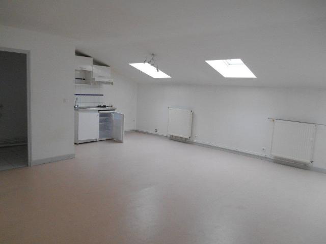 Location Appartement Rue du Pont Cézard, Nancy