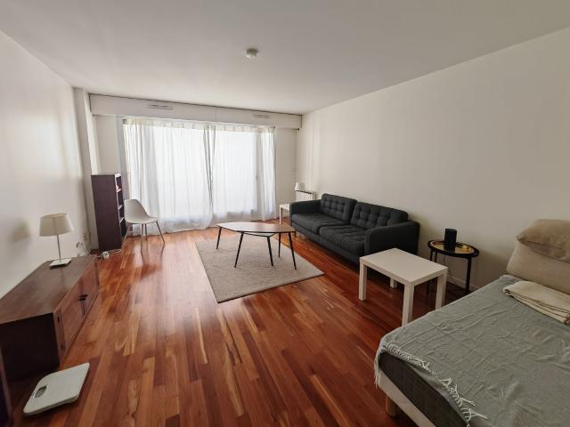 Location Appartement Rue du Pont Neuf, Paris