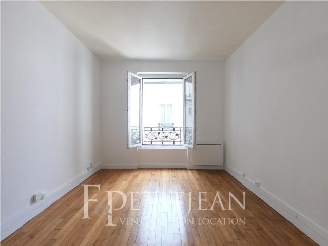 Location Appartement Rue du Pont Neuf, Paris