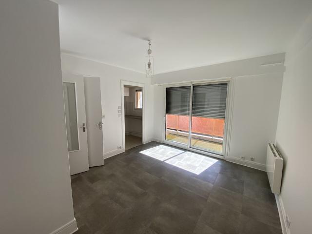 Location Appartement Rue du Pont Neuf, Paris