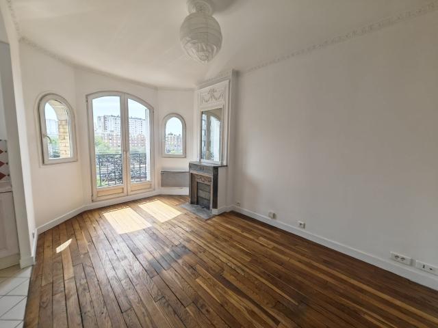 Location Appartement Rue du Pont Neuf, Paris