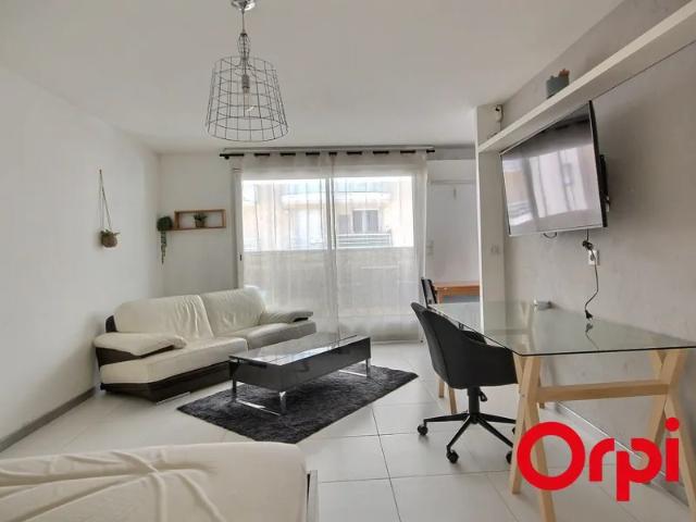 Location Appartement Rue du Portail, Marseille