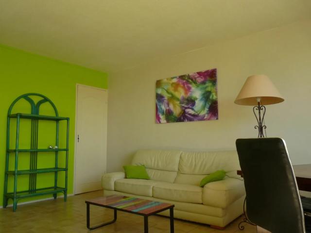 Location Appartement Rue du Parc, Bron