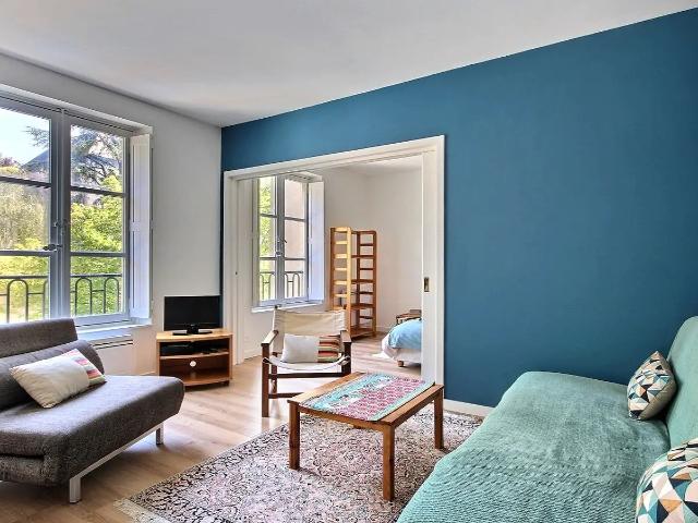 Location Appartement Rue du Parc Royal, Paris