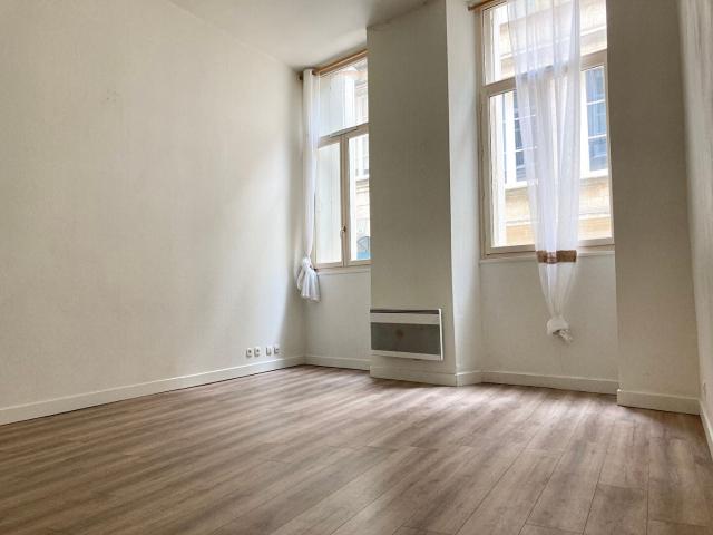 Location Appartement Rue du Parlement Saint Pierre, Bordeaux