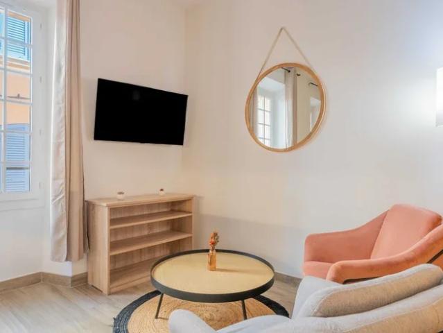 Location Appartement Rue du Petit Saint Jean, Saint Tropez