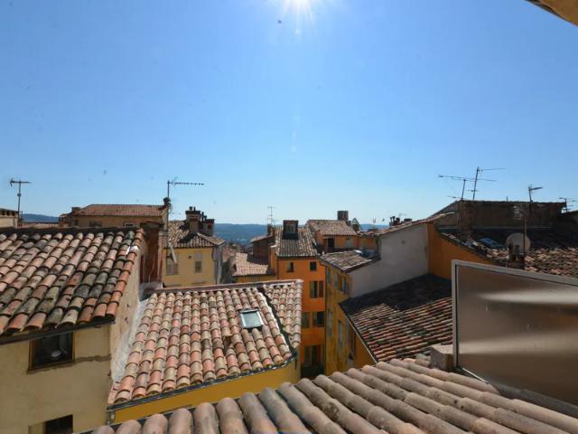 Location Appartement Rue du Peyreguis, Grasse