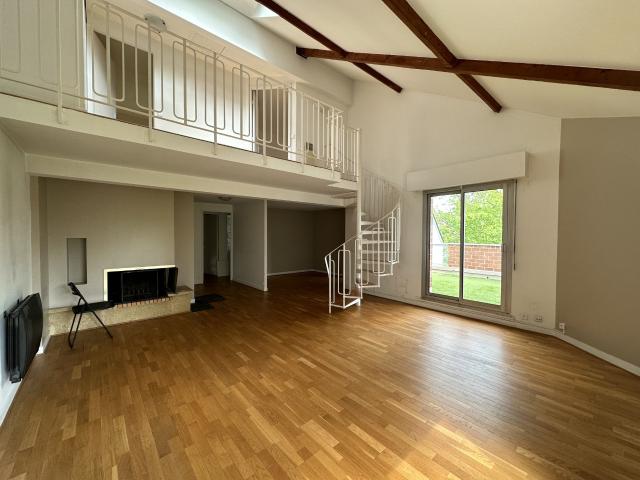 Location Appartement Rue du Peintre Gérome, Bougival