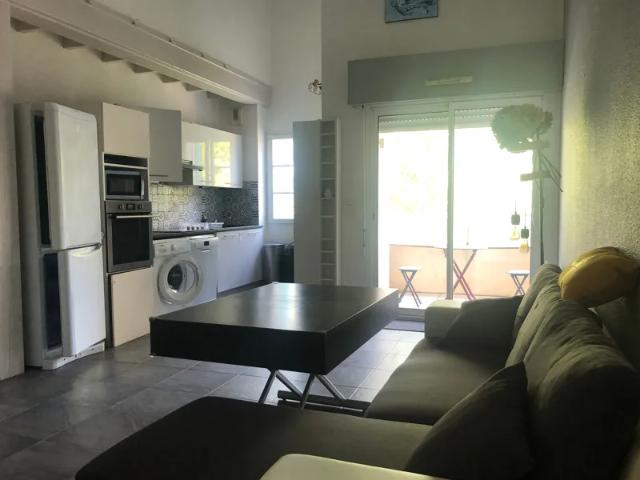 Location Appartement Rue du Pigeonnier, Échillais
