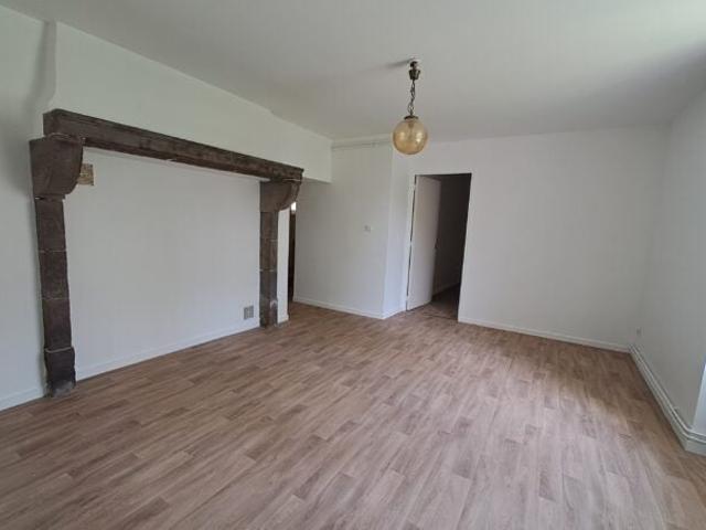 Location Appartement Rue du Presbytère, Charbonnières les Vieilles