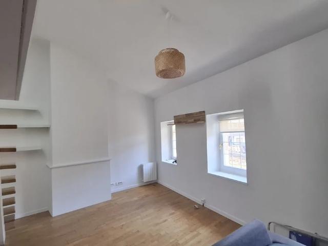 Location Appartement Rue du Puits Descazeaux, Bordeaux
