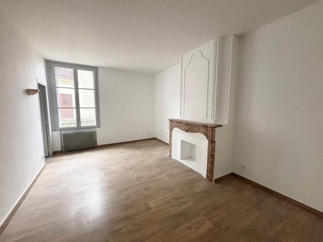 Location Appartement Rue du Puits du Palais, Montpellier