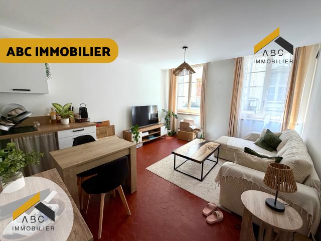 Location Appartement Rue du Roussillon, Orange