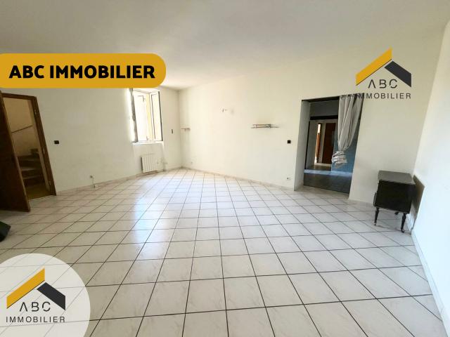 Location Appartement Rue du Roussillon, Orange