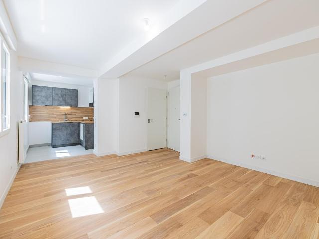 Location Appartement Rue du Retrait, Paris