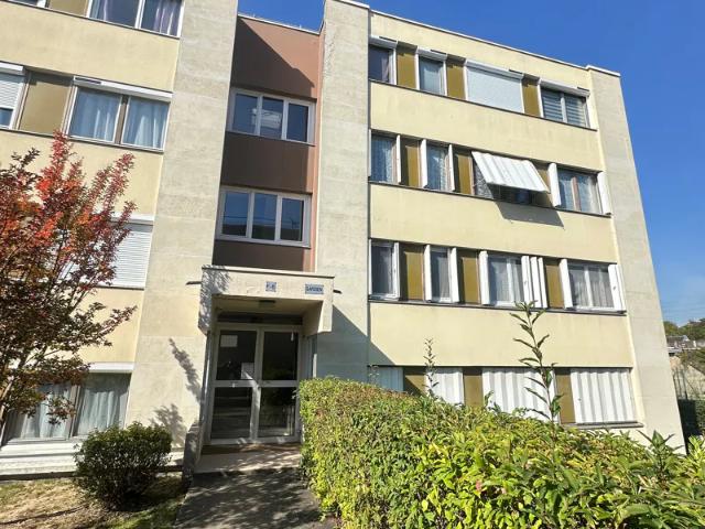 Location Appartement Rue du Révérend Père Chaillet, Chelles
