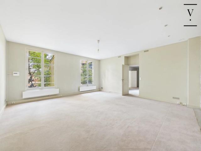 Location Appartement Rue du Regard, Paris