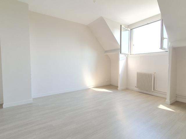 Location Appartement Rue du Rempart, Tours