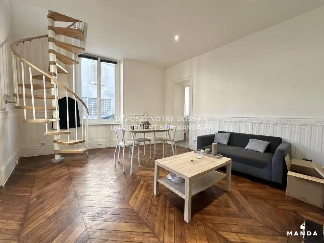 Location Appartement Rue du Rempart, Étampes