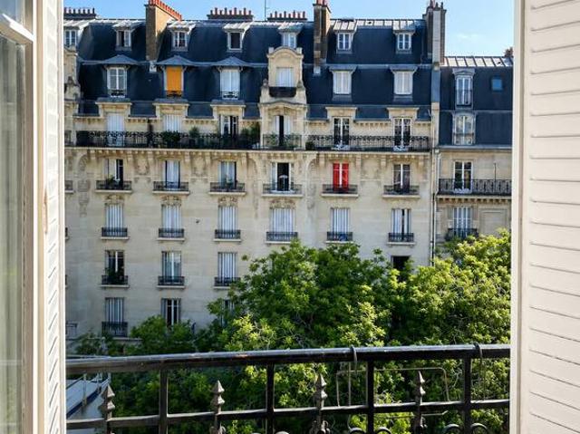Location Appartement Rue du Rendez Vous, Paris
