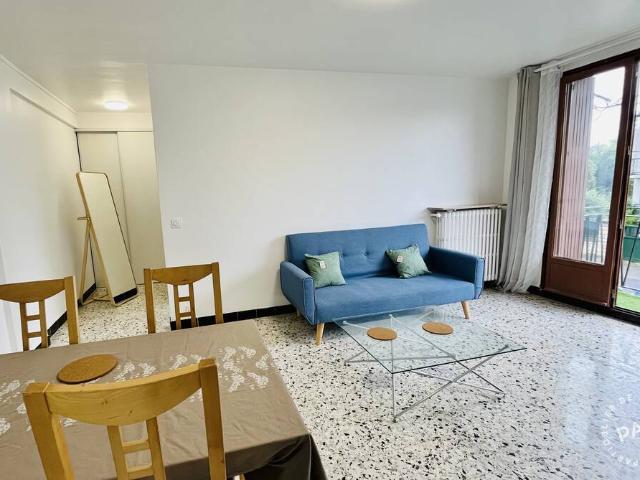 Location Appartement Rue du Val de Marne, Gentilly