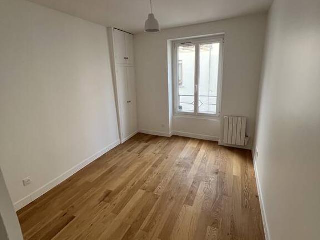 Location Appartement Rue du Val de Grâce, Paris