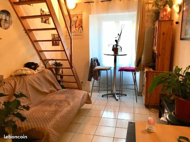 Location Appartement Rue du Vallon de Montebello, Marseille