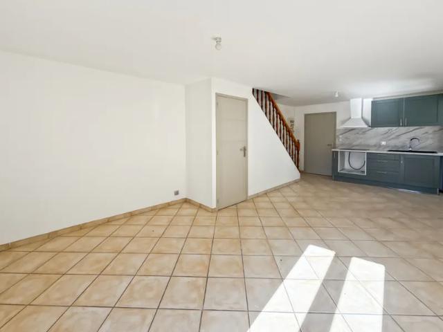 Location Appartement Rue du Vert Galant, Toury