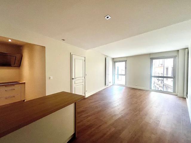 Location Appartement Rue du Viel Renversé, Lyon