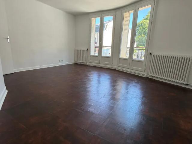 Location Appartement Rue du Vieux Port, Saint Quentin