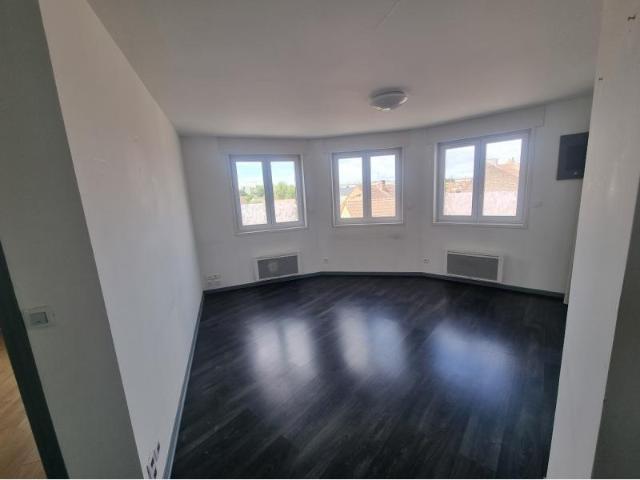 Location Appartement Rue du XXème Siècle, Lille