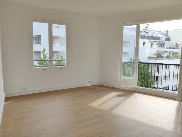 Location Appartement Rue Emeriau, Paris